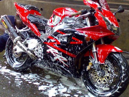 Two Wheeler Bike Cleaning Service at Best Price in Kalyan | B Automobiles