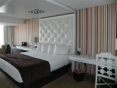 Go Room King Bed - Picture of Flamingo Las Vegas Hotel & Casino - Tripadvisor