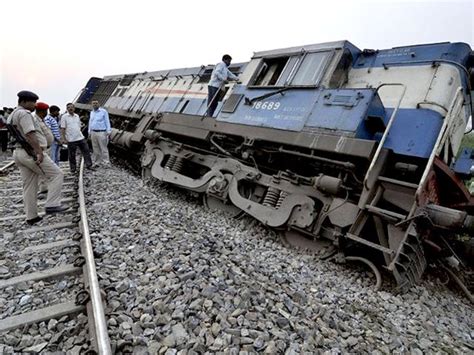 27,581 Indians died in railway accidents in 2014 | Latest News India ...