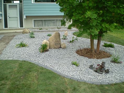 Modern Front Yard Landscaping Ideas Australia | Landscaping with rocks ...