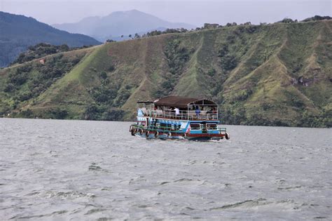 Meciko66: BATU GANTUNG “LEGENDA KOTA PARAPAT ” DI TEPIAN DANAU TOBA ..EDITION 8