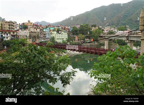 Victoria Suspension Bridge over the Beas River Stock Photo - Alamy