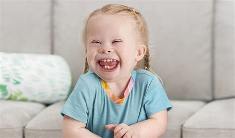 5 ways to keep your toddler laughing | Lovevery