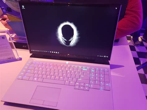 Gamer Girl on Twitter: "Must have this alienware laptop in my life, SOO BEAST MODE https://t.co ...