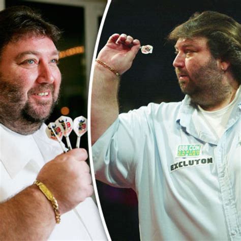 Andy Fordham Darts Throw