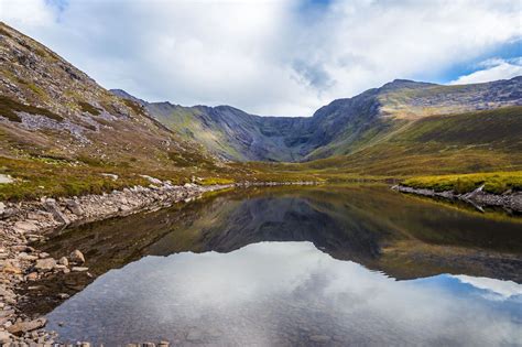 How to Hike the Highest Mountain in Ireland, Carrauntoohil