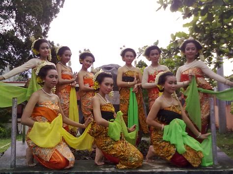 PENDIDIKAN DI BIDANG SENI: TARI GAMBYONG