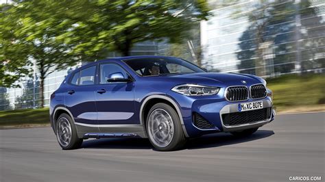 2021 BMW X2 xDrive25e Plug-In Hybrid | Front Three-Quarter