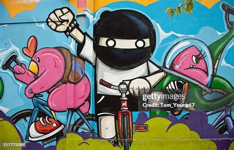 156 Alien Graffiti Stock Photos, High-Res Pictures, and Images - Getty Images