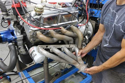 Ford 351W Dyno Test: Shorty Versus Long-Tube Headers