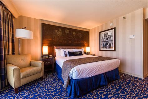 Disneyland Hotel Review - Disney Tourist Blog