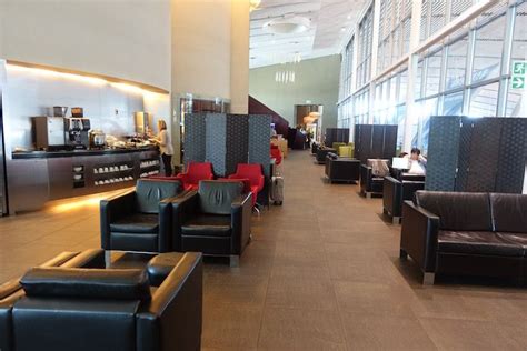 South African Lounge CPT Review I One Mile At A Time | Lounge, South ...