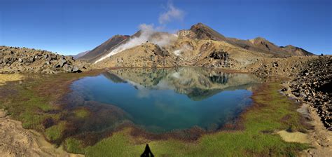 Mt Tongariro volcanic lake [OC] [8120x3840] : r/EarthPorn