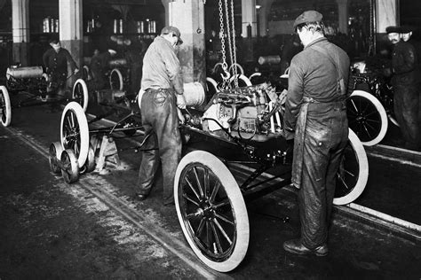 Moving the Millions: How Henry Ford Made the Automobile Affordable for ...