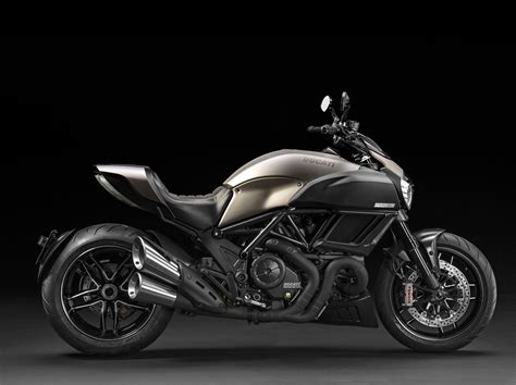 2024 Ducati Diavel - Molly Therese