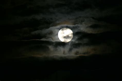 Night Sky With Moon Wallpaper