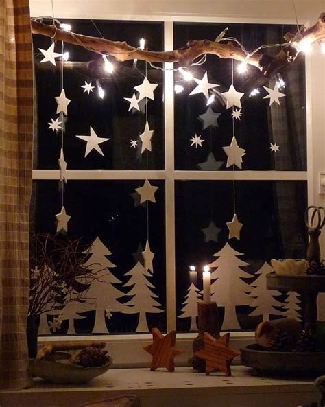 40 Easy Christmas Window Decoration Ideas for 2023