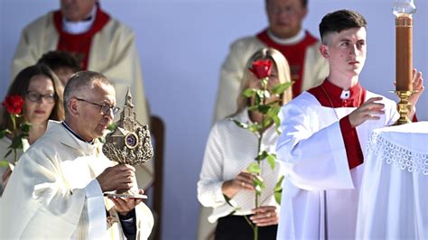 Catholic Church honors Polish family persecuted for sheltering Jews in unprecedented ...