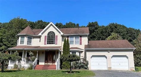 106 Copperwood Ct, Saylorsburg, PA 18353 | MLS# PM-75559 | Redfin