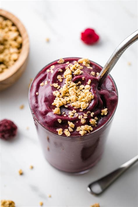 Acai Smoothie (Healthy, Vegan, Easy) - The Simple Veganista