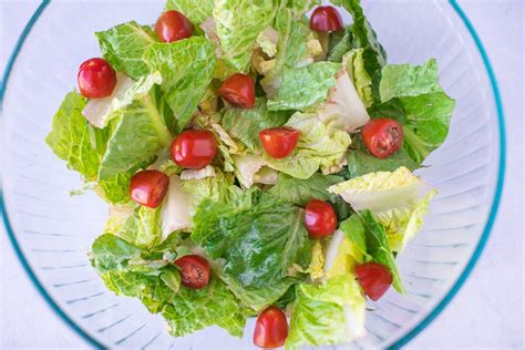 Romaine Salad with Simple Vinaigrette - Clean Eating Kitchen