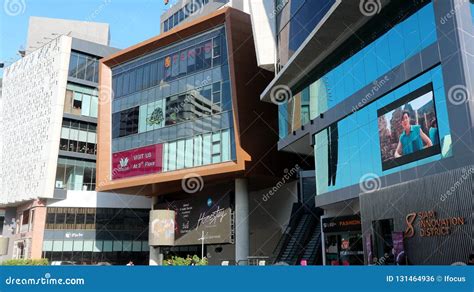 Siam Square One Shopping-mall in Bangkok Editorial Photo - Image of outside, style: 131464936