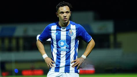 Arsenal gets a boost in their pursuit of Porto winger - Just Arsenal News