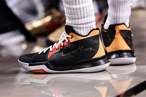 Kyrie Irving wore “I AM FREE, thank you god” on his shoes after fallout ...