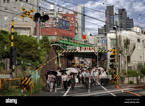 Morning rush hour at Yoyogi station, Tokyo, Japan Stock Photo - Alamy