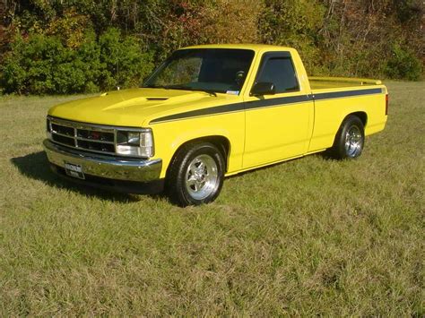 1992 Dodge Dakota R/T 1/4 mile trap speeds 0-60 - DragTimes.com