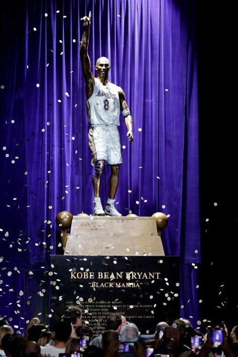 Los Angeles Lakers unveil Kobe Bryant statue at Crypto.com Arena