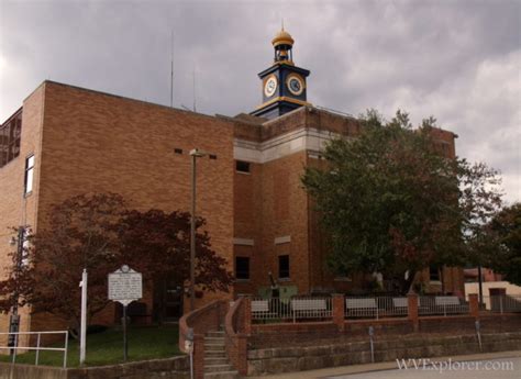 Wayne County Court House - West Virginia Explorer