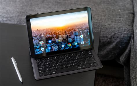 Chuwi Hi9 Plus Review: A China Tablet With Keyboard & Stylus