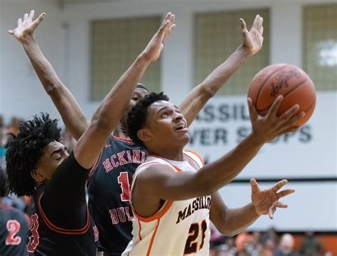 Massillon Tigers boys basketball advances to OHSAA district tournament