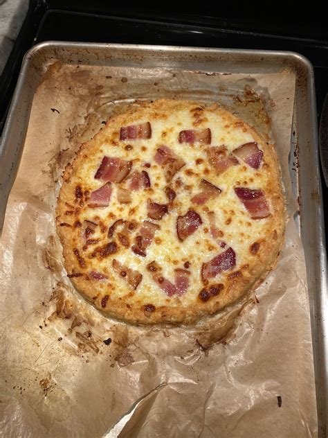 Chicken crust bacon pizza! : r/Keto_Food