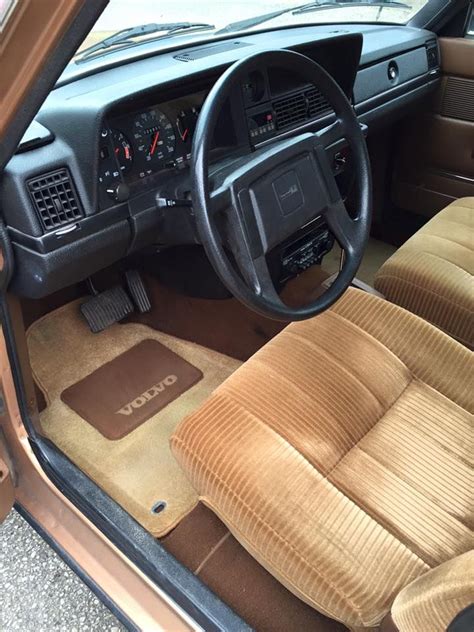 Volvo 240 interior 1981-1993 | Volvo 240, Volvo wagon, Volvo