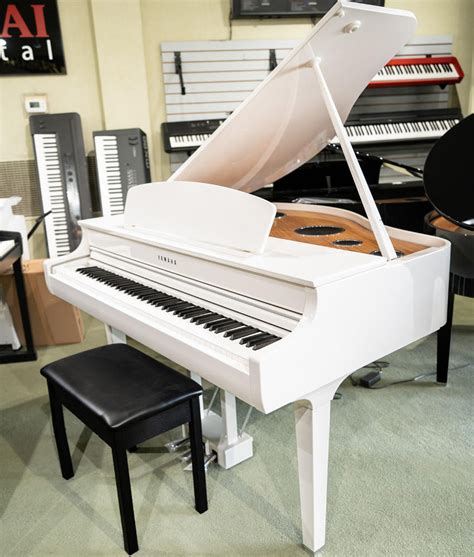 Yamaha Clavinova Pre-Owned Yamaha Clavinova CLP-765GP Digital Grand Piano - Polished White