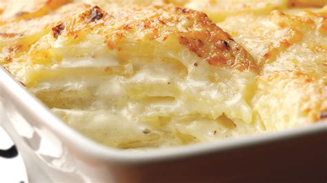 Potato Dauphinoise Recipe | Love Potatoes | Dauphinoise potatoes recipe ...