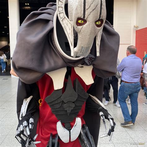 Amazingly Creative Star Wars Cosplay Brings General Grievous To Life