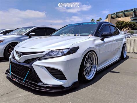 19 Toyota Camry Xse