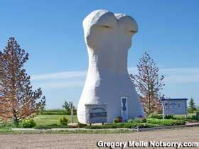 Macklin, SK, Canada - World's Biggest Bunnock