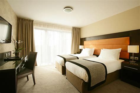 The 10 Best Cheap Hotels in Edinburgh, Scotland