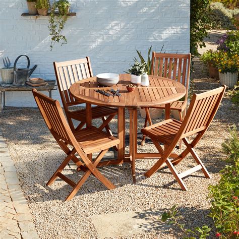 How To Clean Wooden Garden Furniture - How To Clean Wooden Garden Furniture After Summer : How ...