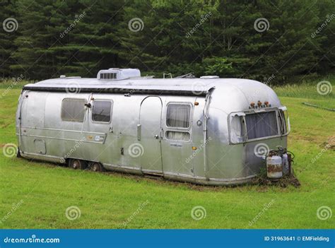 Vintage Airstream Travel Trailer Editorial Photo - Image of airstream, vintage: 31963641