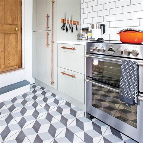 Kitchen Flooring: How to Choose the Best Option (Types and Tips) - Tile ...