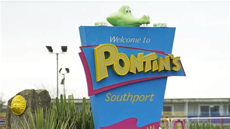 Pontins asylum accommodation plans scrapped - BBC News