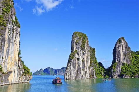 Ha Long Bay. Vietnam - online puzzle