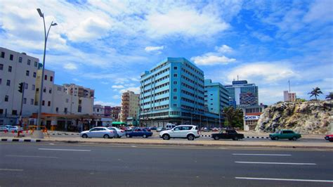 Malecón, Havana - The high life