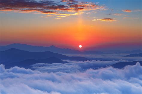 Foggy sunrise in the Smoky Mountains | Sunrise pictures, Sunrise photography, Sunset photography