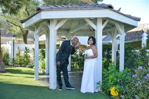 Glass Gardens Wedding Chapel in Las Vegas :: Chapel of the Flowers